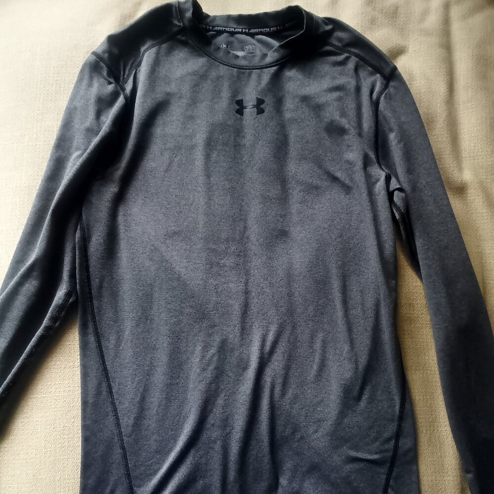 Under Armour cold gear. Large gray compression